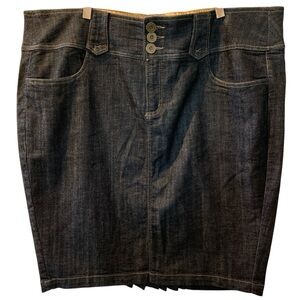 TORRID Dark Denim 3 Button Pleated Jean Skirt  With Pockets Size 20W